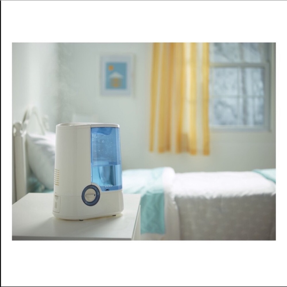 Vicks Warm Moisture Humidifier, NEW